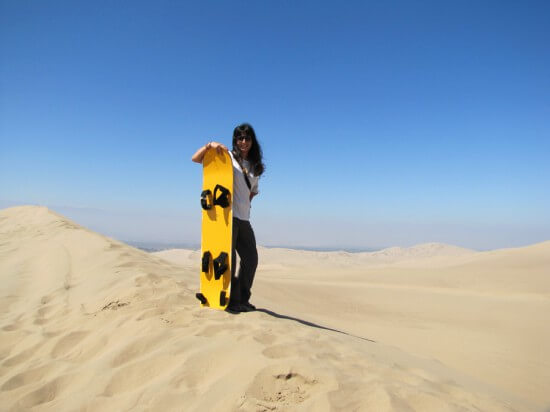Sandboarding en Huacachina, Ica, Perú
